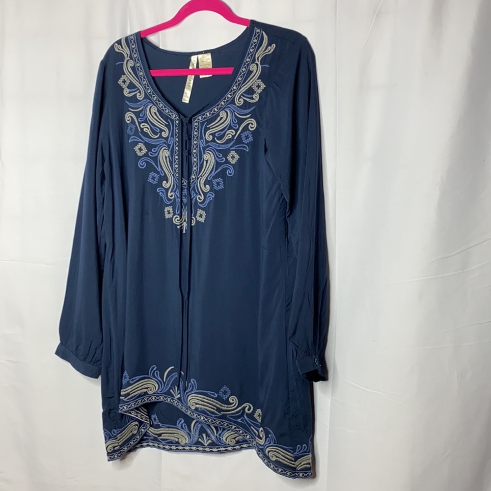 Forgotten Grace Embroidery Tunic Sz L